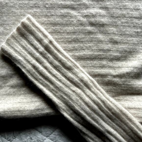 NAADAM Women's 100% Cashmere Ribbed Cream Sweater Womens Size M - Picture 3 of 4